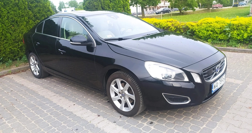 Volvo S60 cena 39900 przebieg: 155000, rok produkcji 2011 z Warszawa małe 137